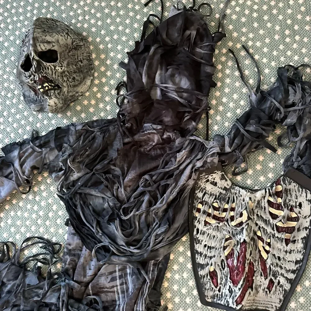 Spirit Halloween Store kids rotten